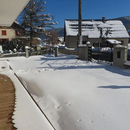 A - 57 M², 4 Pers, Proche Centre Et Pistes De - Fr-1-737-60 Apartment